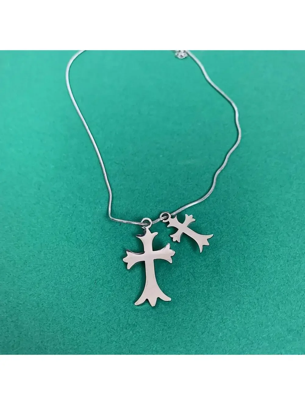 Y2K Vintage Silver Brown Stainless Steel Cross Pendant Necklace 20 Inch Unisex
